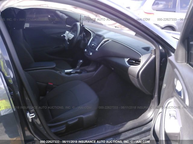 1G1ZB5ST8HF206707 - 2017 CHEVROLET MALIBU LS 灰色 照片 5