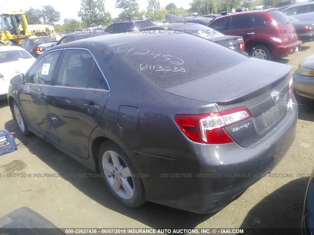 4T1BF1FK3DU295000 - 2013 TOYOTA CAMRY L/SE/LE/XLE 灰色 照片 3