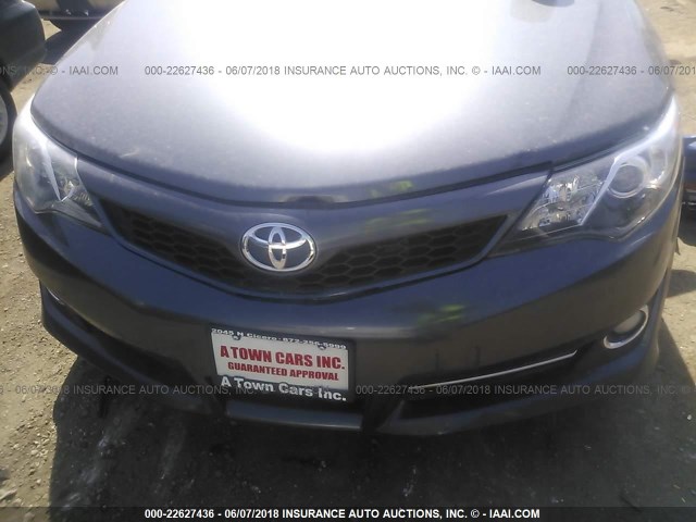 4T1BF1FK3DU295000 - 2013 TOYOTA CAMRY L/SE/LE/XLE 灰色 照片 6