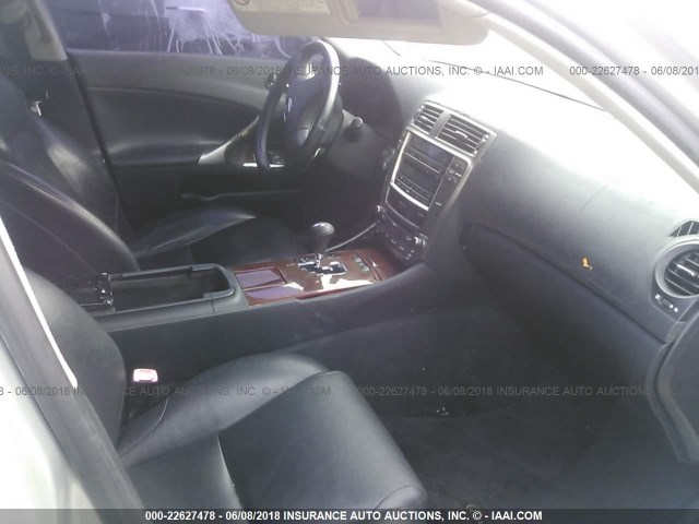 JTHBE262762005674 - 2006 LEXUS IS 350 SILVER photo 5