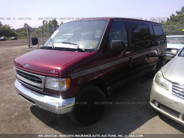 1FDRE1424YHB68422 - 2000 FORD ECONOLINE E150 VAN MAROON photo 2