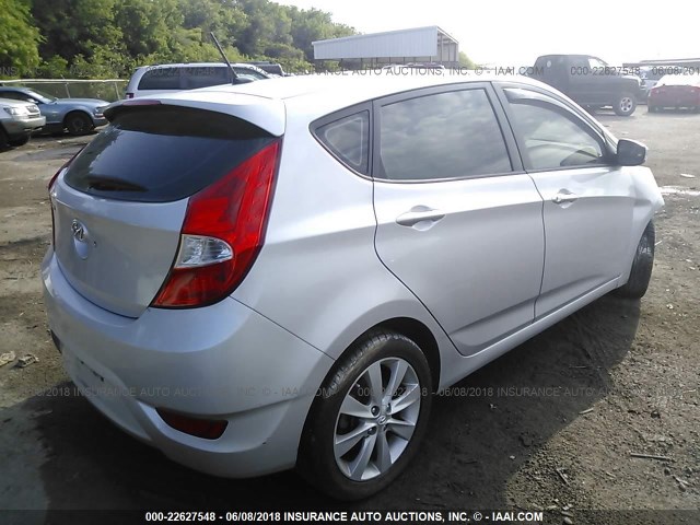 KMHCU5AE1DU083022 - 2013 HYUNDAI ACCENT GLS/SE SILVER photo 4