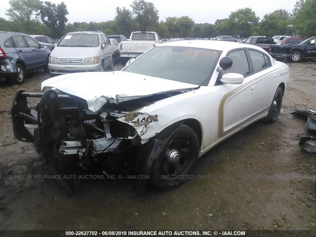 2C3CDXAT7EH279280 - 2014 DODGE CHARGER POLICE WHITE photo 2