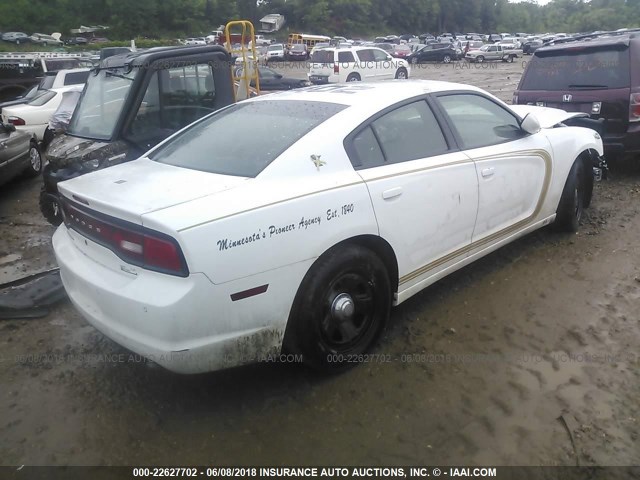 2C3CDXAT7EH279280 - 2014 DODGE CHARGER POLICE WHITE photo 4