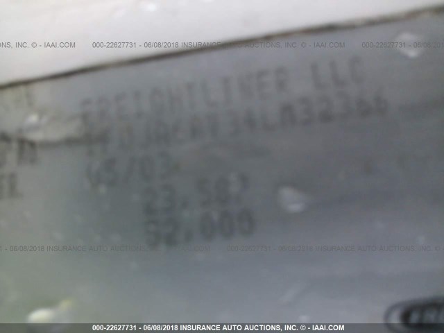 1FUJA6AV34LM32366 - 2004 FREIGHTLINER CONVENTIONAL COLUMBIA WHITE photo 10