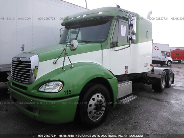 1FUJA6AV34LM32366 - 2004 FREIGHTLINER CONVENTIONAL COLUMBIA WHITE photo 2