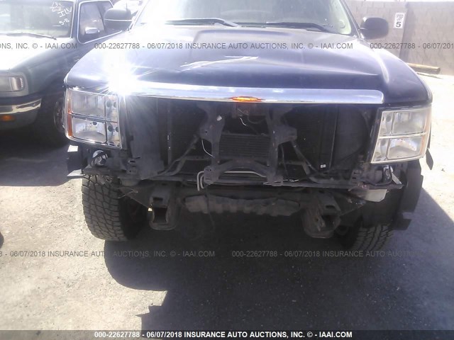 1GTR2VE36BZ226155 - 2011 GMC SIERRA K1500 SLE BLUE photo 6