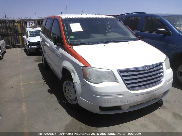 2A8HR44E39R656534 - 2009 CHRYSLER TOWN & COUNTRY LX WHITE photo 1