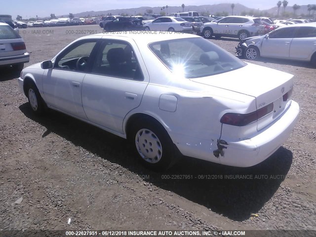 JT2BG22K9X0303778 - 1999 TOYOTA CAMRY LE/XLE Weiß Foto 3