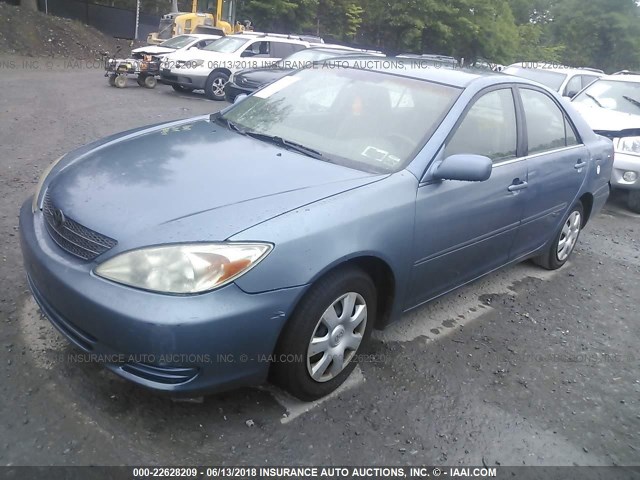 4T1BE32K73U656439 - 2003 TOYOTA CAMRY LE/XLE/SE ლურჯი ფოტო 2
