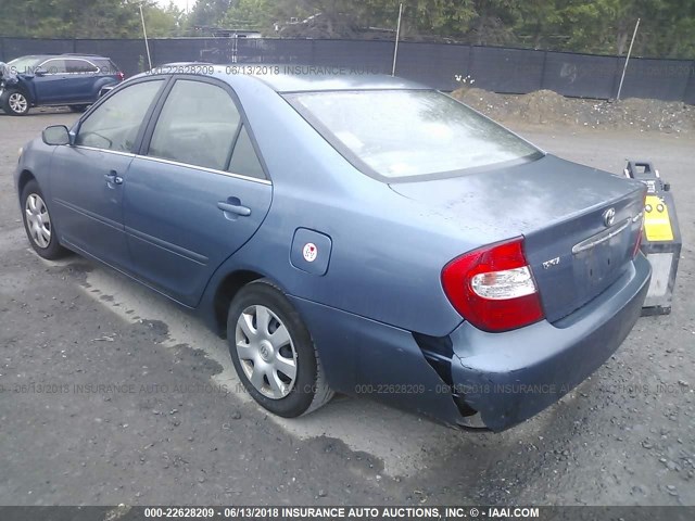 4T1BE32K73U656439 - 2003 TOYOTA CAMRY LE/XLE/SE ლურჯი ფოტო 3