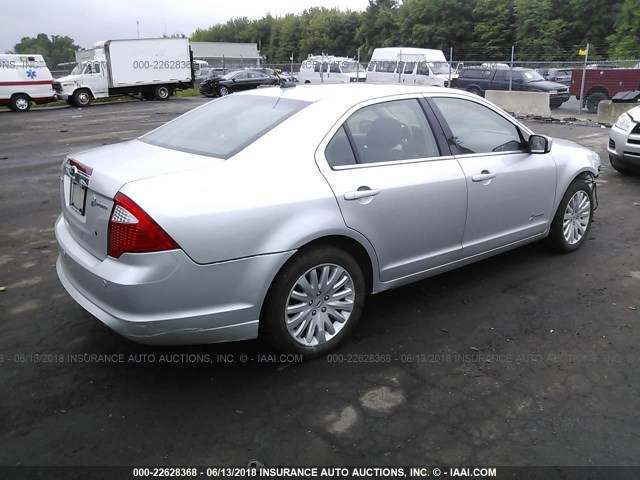 3FADP0L37CR450385 - 2012 FORD FUSION HYBRID SILVER photo 4