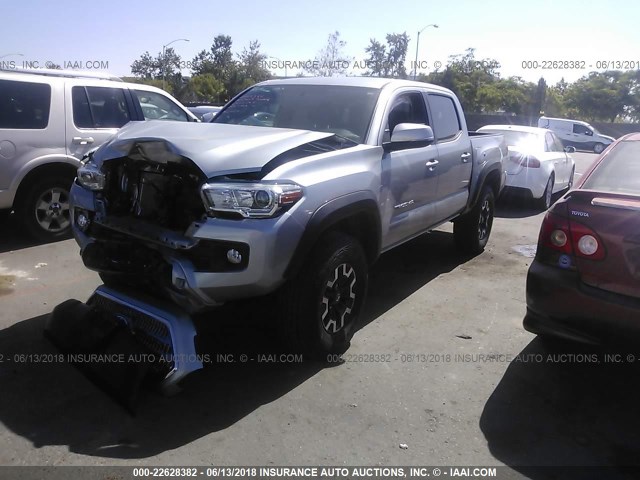 3TMAZ5CN9HM044859 - 2017 TOYOTA TACOMA DBL CAB/SR5/TRD SPORT/OR SILVER photo 2