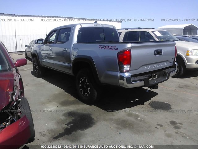 3TMAZ5CN9HM044859 - 2017 TOYOTA TACOMA DBL CAB/SR5/TRD SPORT/OR SILVER photo 3
