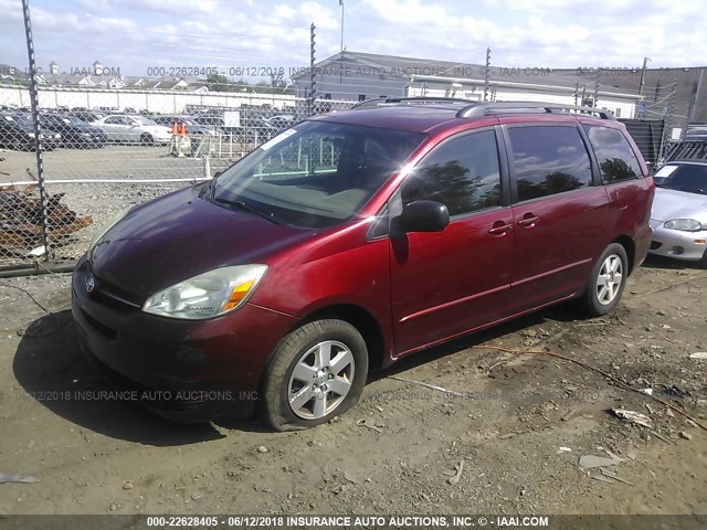 5TDZA23C25S286752 - 2005 TOYOTA SIENNA CE/LE RED photo 2