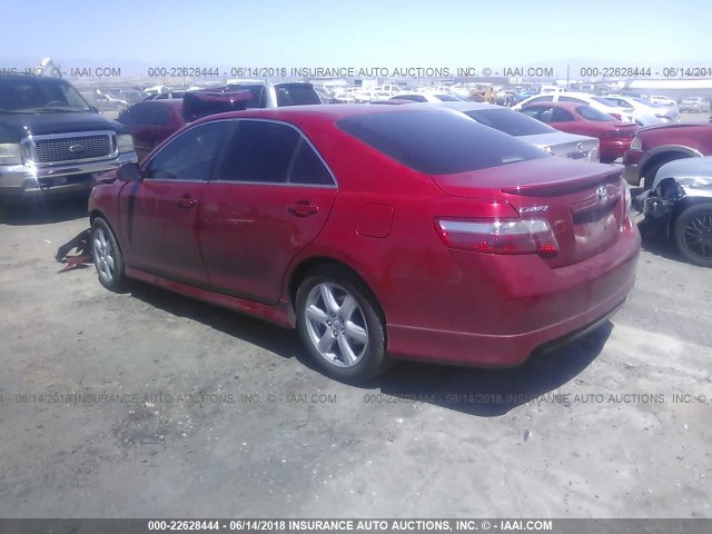 4T1BK46K77U003933 - 2007 TOYOTA CAMRY NEW GENERAT LE/XLE/SE RED photo 3