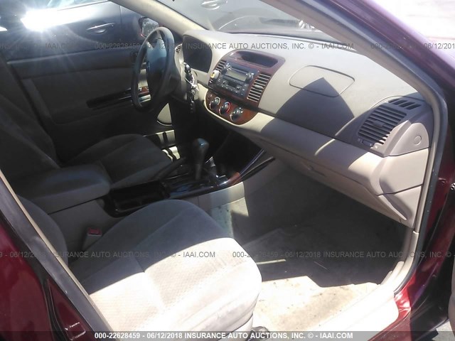 4T1BE32K34U330459 - 2004 TOYOTA CAMRY LE/XLE/SE Qırmızı foto 5