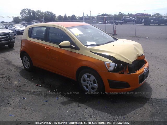 1G1JA6SH0D4173581 - 2013 CHEVROLET SONIC LS ნარინჯისფერი ფოტო 1