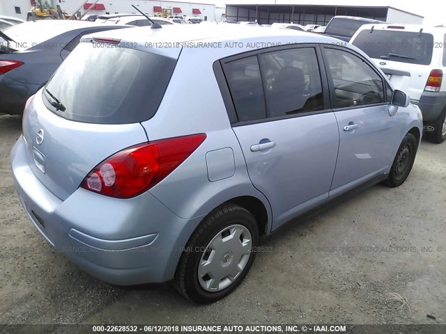 3N1BC13E29L477464 - 2009 NISSAN VERSA S/SL Light Blue photo 4