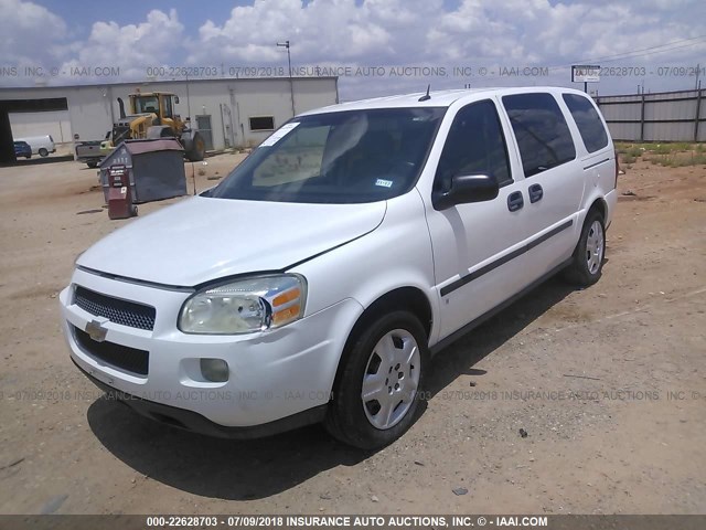 1GNDV23W48D209476 - 2008 CHEVROLET UPLANDER LS WHITE photo 2