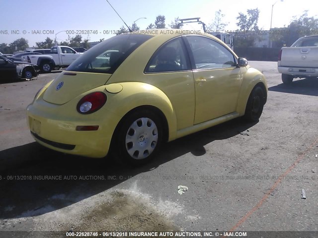 3VWPG3AG6AM000782 - 2010 VOLKSWAGEN NEW BEETLE 黄色 照片 4