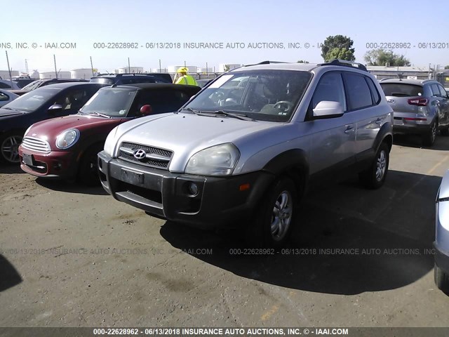 KM8JN72D06U437735 - 2006 HYUNDAI TUCSON GLS/LIMITED SILVER photo 2