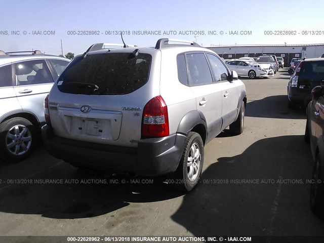 KM8JN72D06U437735 - 2006 HYUNDAI TUCSON GLS/LIMITED SILVER photo 4