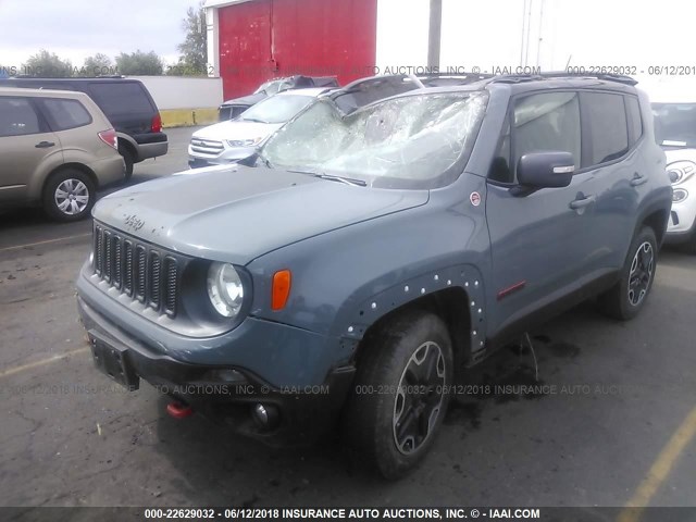 ZACCJBCT5GPD20933 - 2016 JEEP RENEGADE TRAILHAWK GRAY photo 2