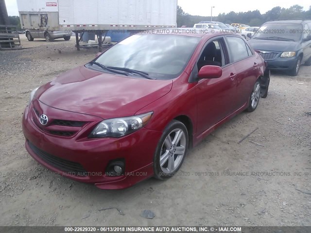 2T1BU4EE4DC945019 - 2013 TOYOTA COROLLA S/LE RED photo 2