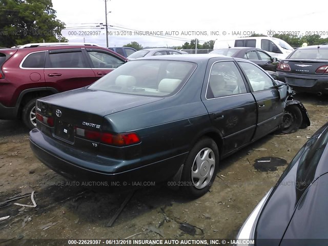 4T1BF22K5WU044977 - 1998 TOYOTA CAMRY CE/LE/XLE GREEN photo 4