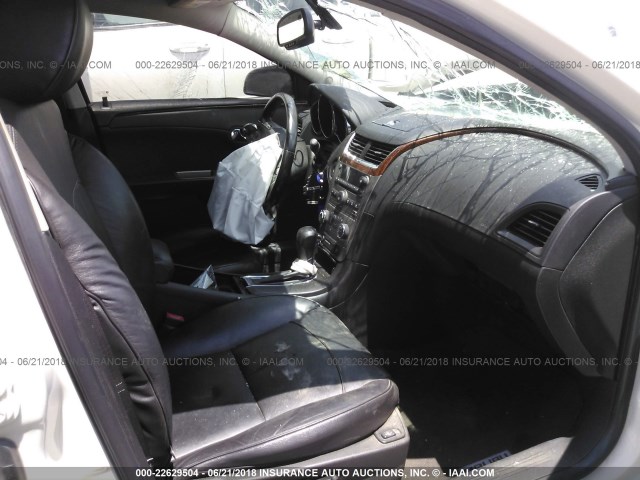 1G1ZE5E00CF259807 - 2012 CHEVROLET MALIBU LTZ 白色 照片 5