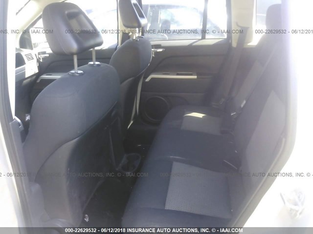 1J8FT47W78D628718 - 2008 JEEP COMPASS SPORT SILVER photo 8