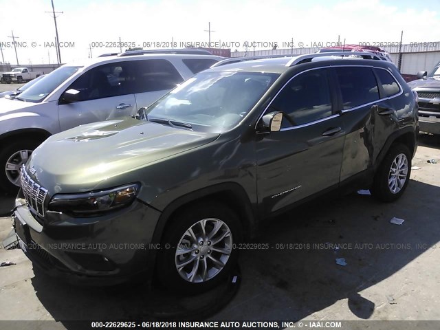 1C4PJLCB2KD131453 - 2019 JEEP CHEROKEE GREEN photo 2