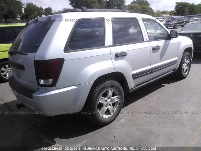 1J4GS48KX5C603480 - 2005 JEEP GRAND CHEROKEE LAREDO/COLUMBIA/FREEDOM 银色 照片 4