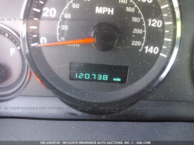 1J4GS48KX5C603480 - 2005 JEEP GRAND CHEROKEE LAREDO/COLUMBIA/FREEDOM 银色 照片 7