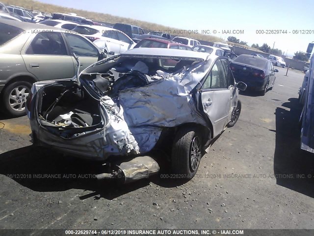 4T1BE30K46U154611 - 2006 TOYOTA CAMRY LE/XLE/SE ვერცხლისფერი ფოტო 4
