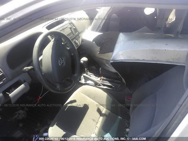4T1BE30K46U154611 - 2006 TOYOTA CAMRY LE/XLE/SE ვერცხლისფერი ფოტო 5