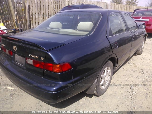 4T1BG22K9XU893928 - 1999 TOYOTA CAMRY CE/LE/XLE BLUE photo 4
