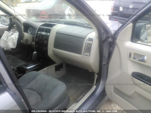 4F2CZ02Z38KM25064 - 2008 MAZDA TRIBUTE I GRAY photo 6