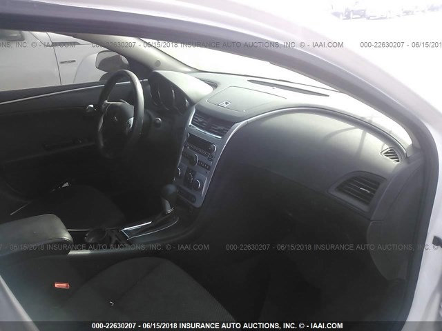 1G1ZC5E16BF351369 - 2011 CHEVROLET MALIBU 1LT თეთრი ფოტო 5