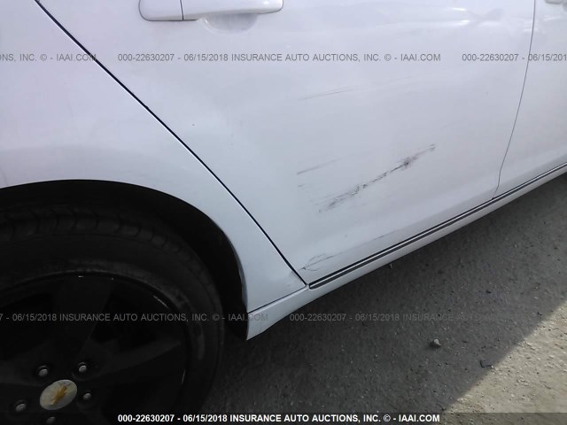 1G1ZC5E16BF351369 - 2011 CHEVROLET MALIBU 1LT თეთრი ფოტო 6