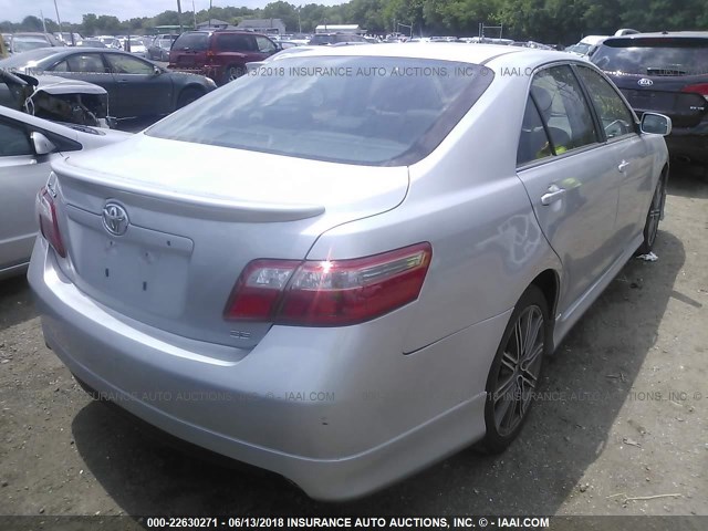 4T1BK46KX7U540019 - 2007 TOYOTA CAMRY NEW GENERAT LE/XLE/SE SILVER photo 4