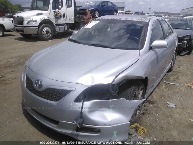 4T1BK46KX7U540019 - 2007 TOYOTA CAMRY NEW GENERAT LE/XLE/SE SILVER photo 6