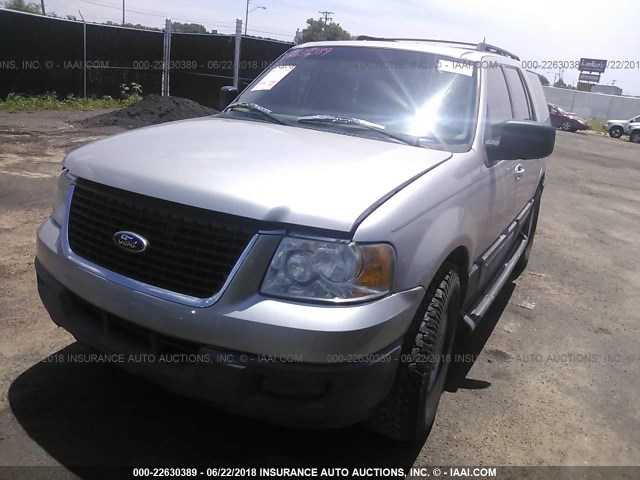 1FMPU15586LB00458 - 2006 FORD EXPEDITION XLT SILVER photo 2