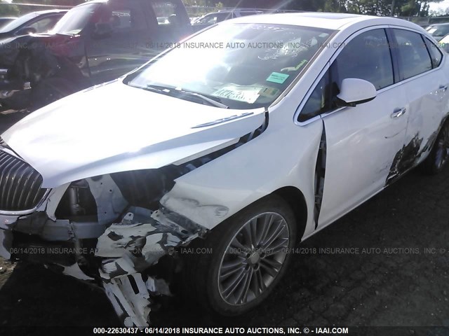 1G4PS5SK8D4117663 - 2013 BUICK VERANO WHITE photo 6