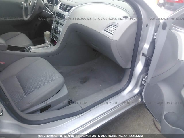 1G1ZB5E12BF259002 - 2011 CHEVROLET MALIBU LS SILVER photo 5