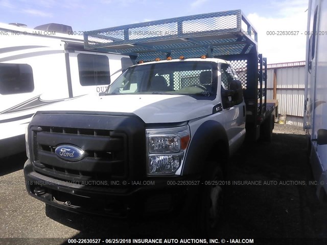 1FDUF5HY4BEB26547 - 2011 FORD F550 SUPER DUTY WHITE photo 2