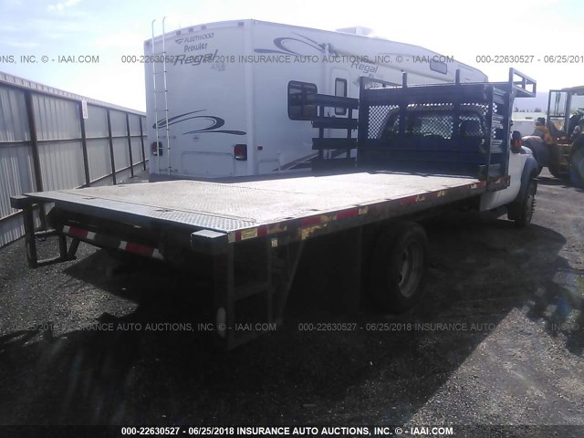 1FDUF5HY4BEB26547 - 2011 FORD F550 SUPER DUTY WHITE photo 4