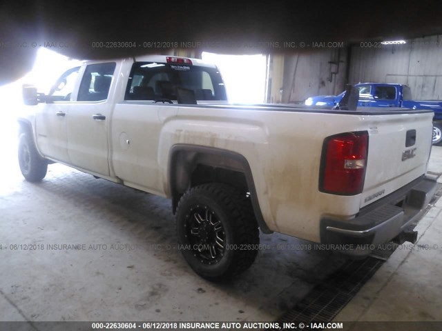 1GT12RE82GF127034 - 2016 GMC SIERRA K2500 HEAVY DUTY WHITE photo 3