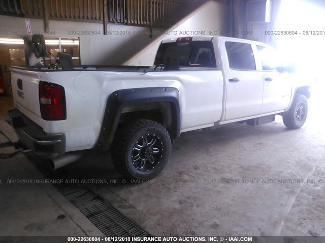 1GT12RE82GF127034 - 2016 GMC SIERRA K2500 HEAVY DUTY WHITE photo 4